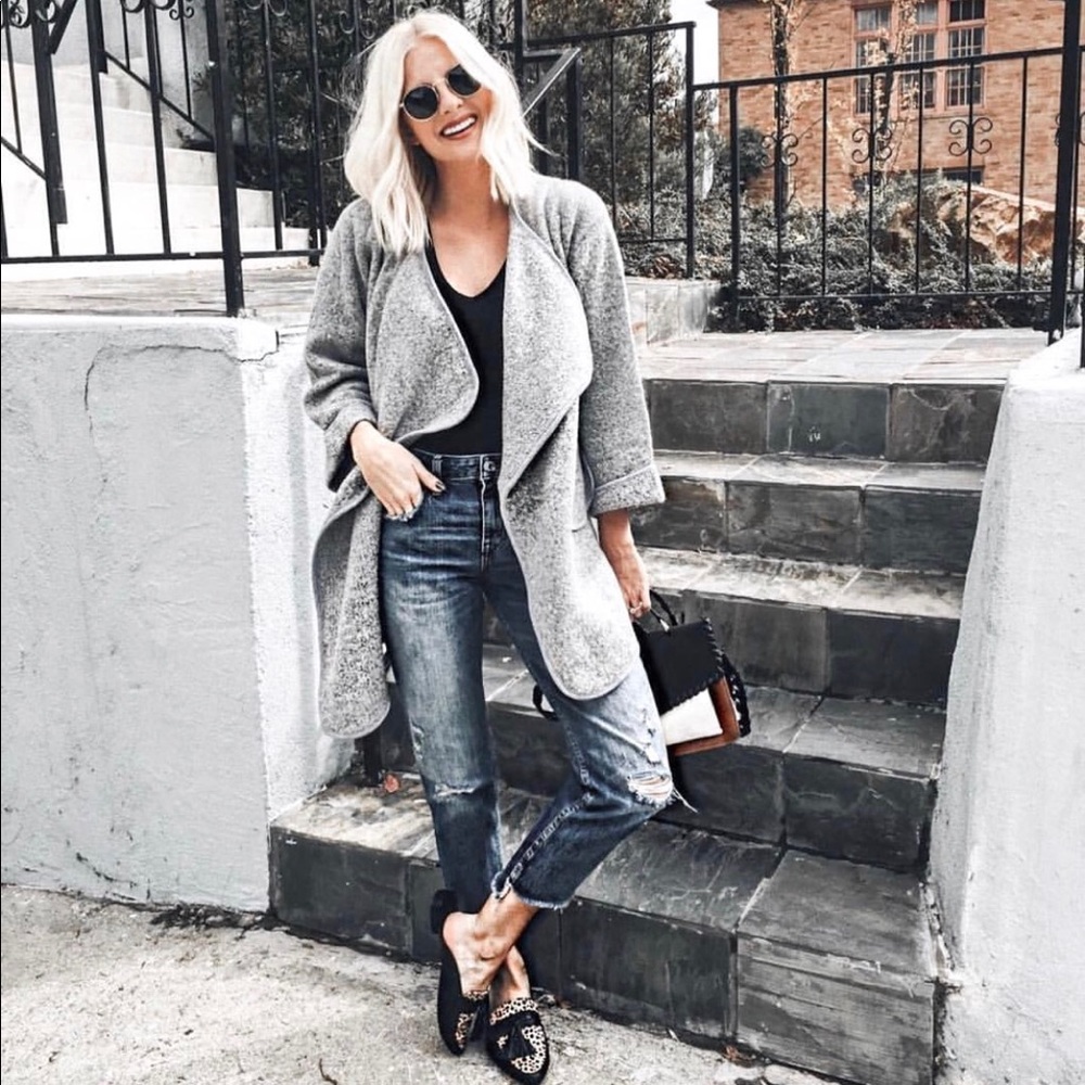 NWOT SeattleVIS Tessa Grey Cardigan